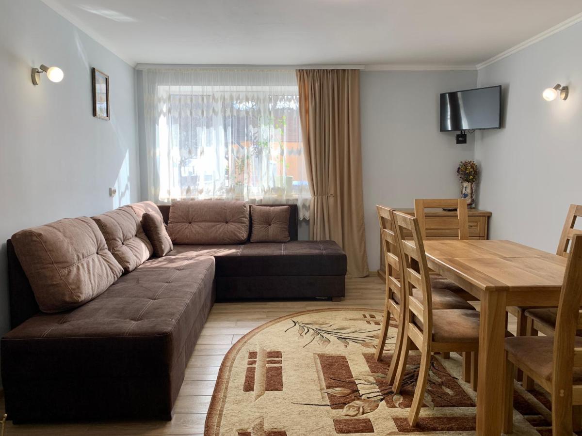Underhills House Apartment ยาเรมชา ภายนอก รูปภาพ