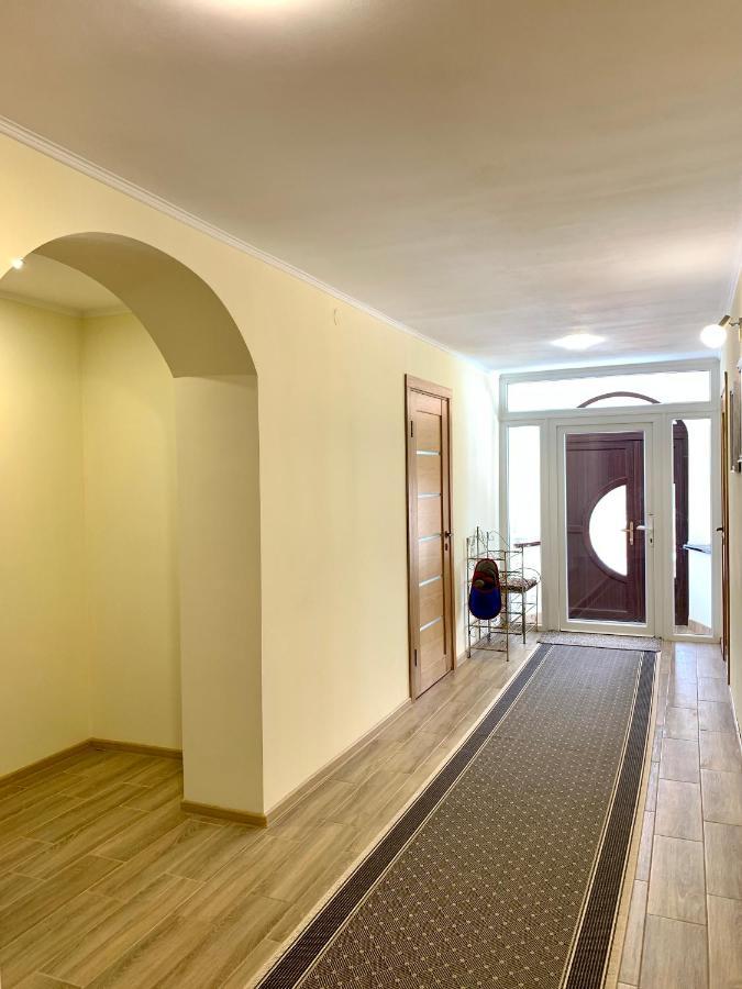 Underhills House Apartment ยาเรมชา ภายนอก รูปภาพ
